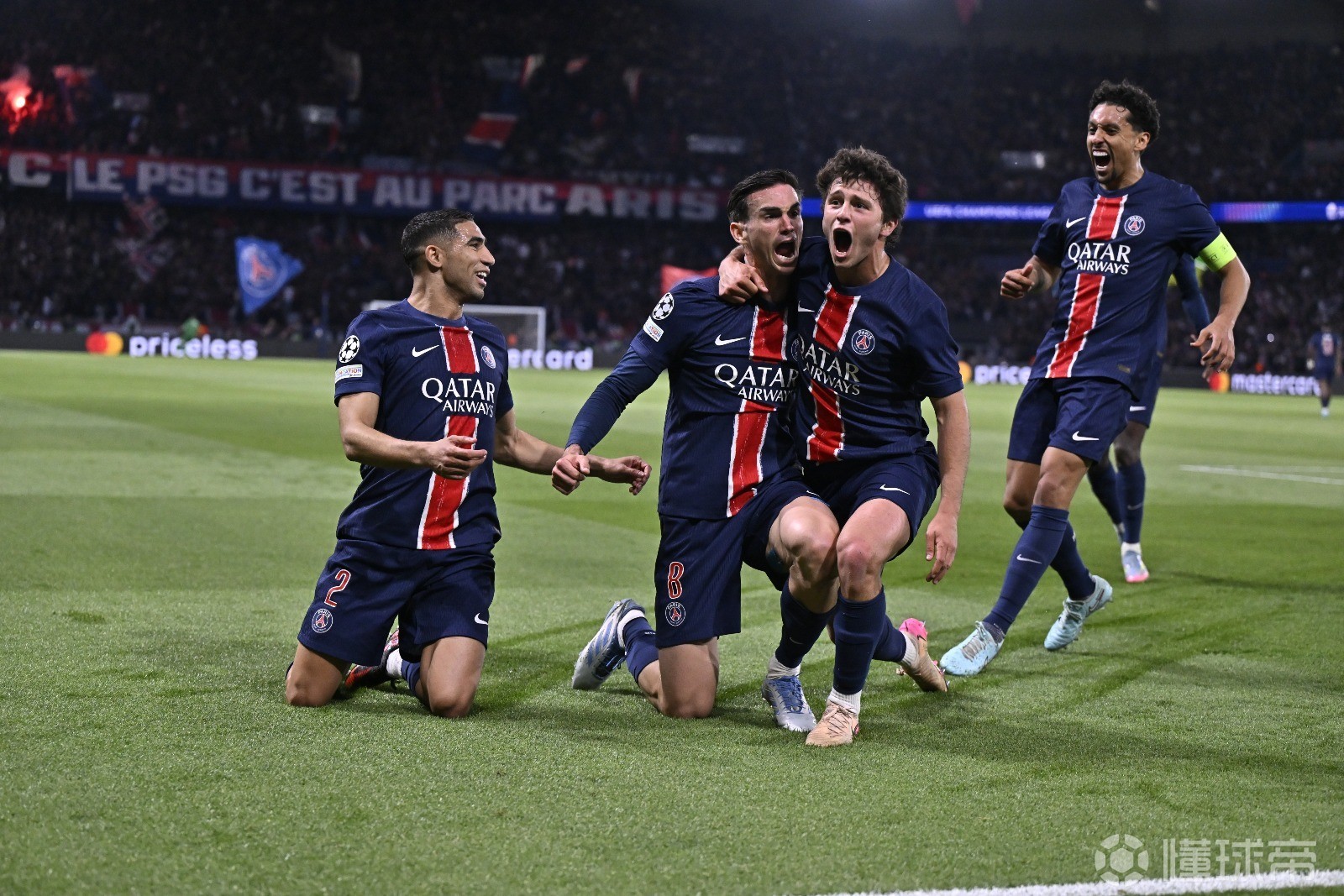 九游网页平台-包含转会期巴黎圣日耳曼外线爆发——法国杯节点到来,震撼外界,训练强度明显提升的词条