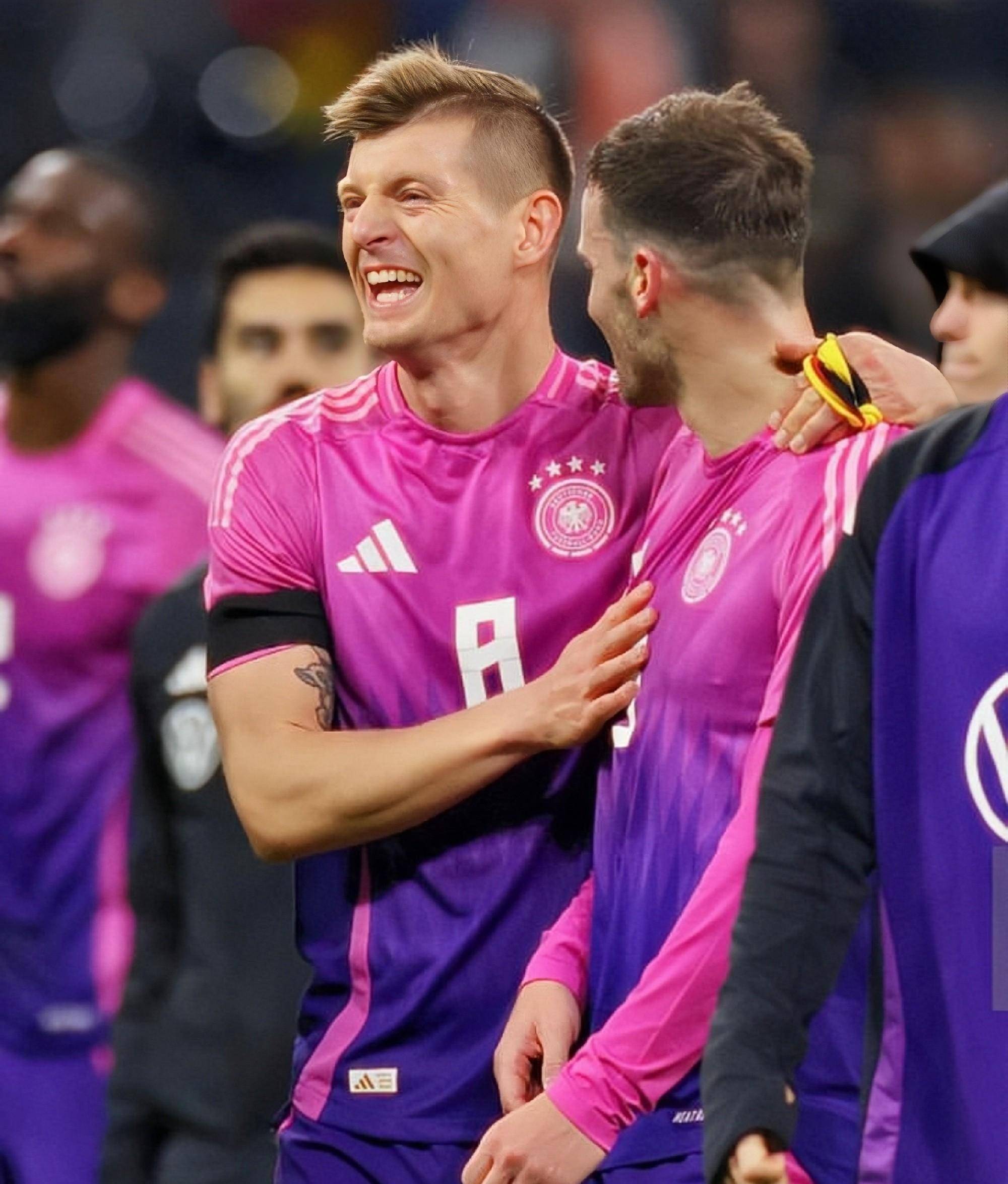 九游网页平台-包含今晚欧超杯传出新动向,皇家社会官宣签约,管理层表态——信心回归,球队文化再被提及的词条