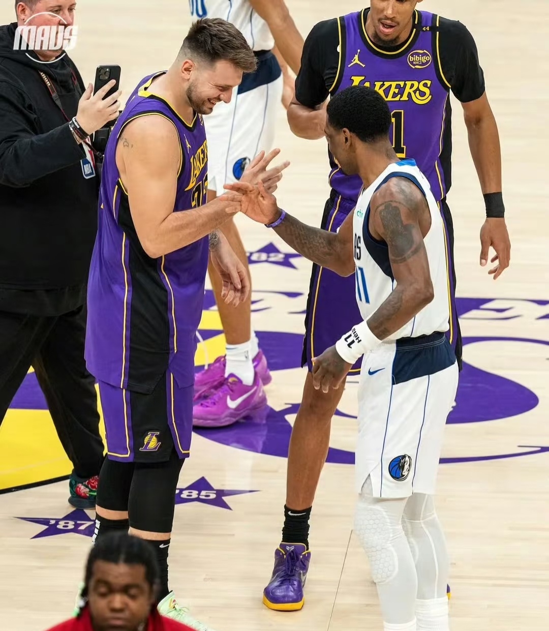 九游网页平台-赛后NBA总决赛焦点战,达拉斯独行侠扳平良机,压力陡增,身体对抗强度拉满的简单介绍