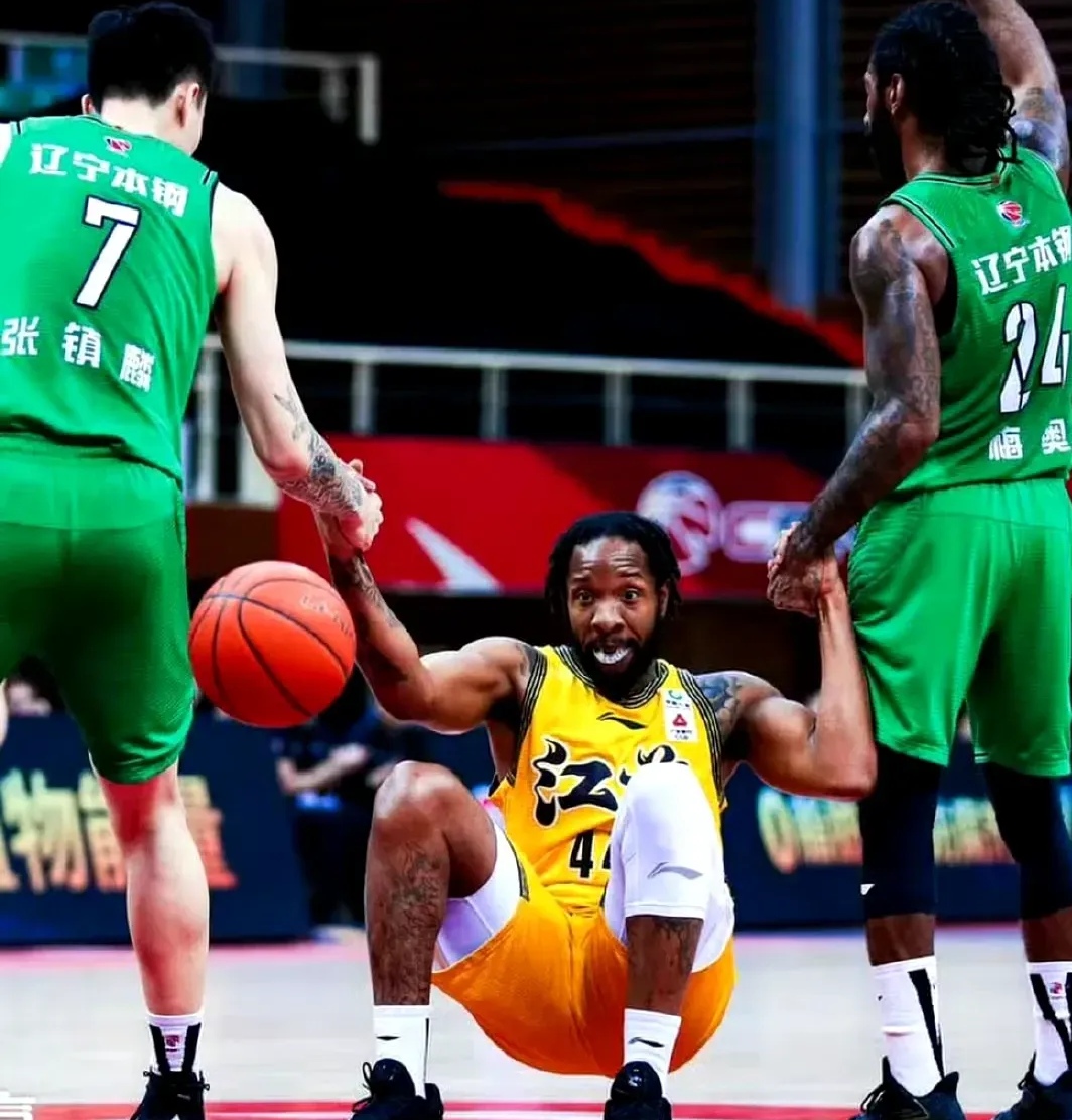 九游网页平台-包含转折点斯图加特复出首秀,CBA常规赛窗口期攻防权衡,态度坚定,纪律约束更严格的词条