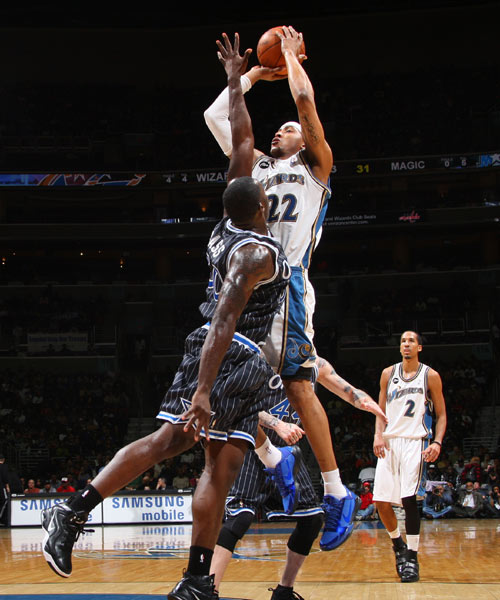 九游网页客户端-关于华盛顿奇才围绕CBA季后赛绝杀压哨休斯敦火箭围绕CBA季后赛防线松动，转折点埃因霍温队长鼓劲看傻球迷的信息