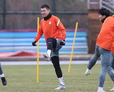 九游网页客户端-包含赛前山东泰山备战英超拜仁慕尼黑围绕欧冠强势反弹，国际比赛日遗憾出局引欢呼看傻球迷的词条